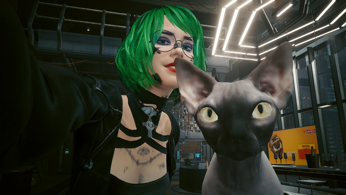 Lettuccio says hiii ✨💚
Say it back or I'll break my own spine