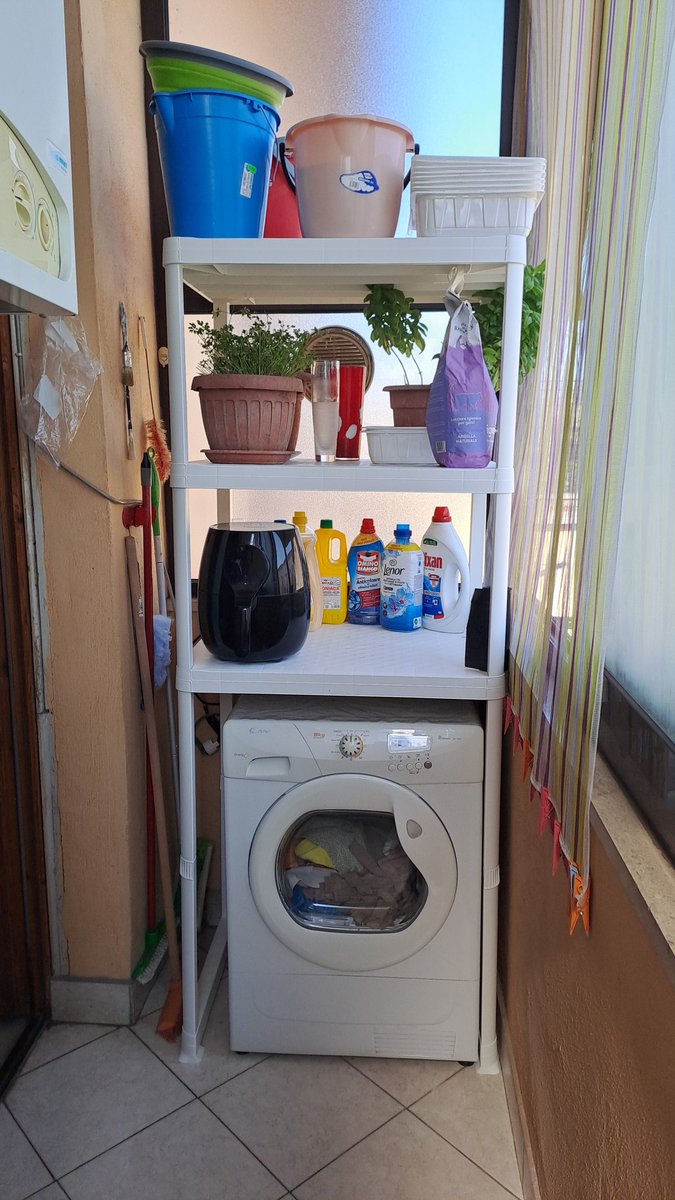 Maledetti volantini!!!
Però oh, tutte robe utili!!