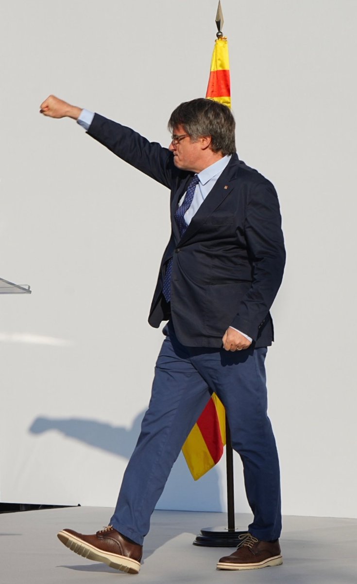 Teresa Vallverdu (@teresavallverd1) on Twitter photo El 8 d'agost com a l'1-0, fruit de la convicció, la responsabiliza, la confiança cega i un rigorós sentit d'estat, ho vàrem fer possible . Gràcies,<a href="/KRLS/">krls.eth / Carles Puigdemont</a> per ser-hi , i gràcies a tots aquells , que des del més honorable anonimat ,vàreu ser-hi , més que mai. El 8 d'agost com a l'1-0, fruit de la convicció, la responsabiliza, la confiança cega i un rigorós sentit d'estat, ho vàrem fer possible . Gràcies,<a href="/KRLS/">krls.eth / Carles Puigdemont</a> per ser-hi , i gràcies a tots aquells , que des del més honorable anonimat ,vàreu ser-hi , més que mai.