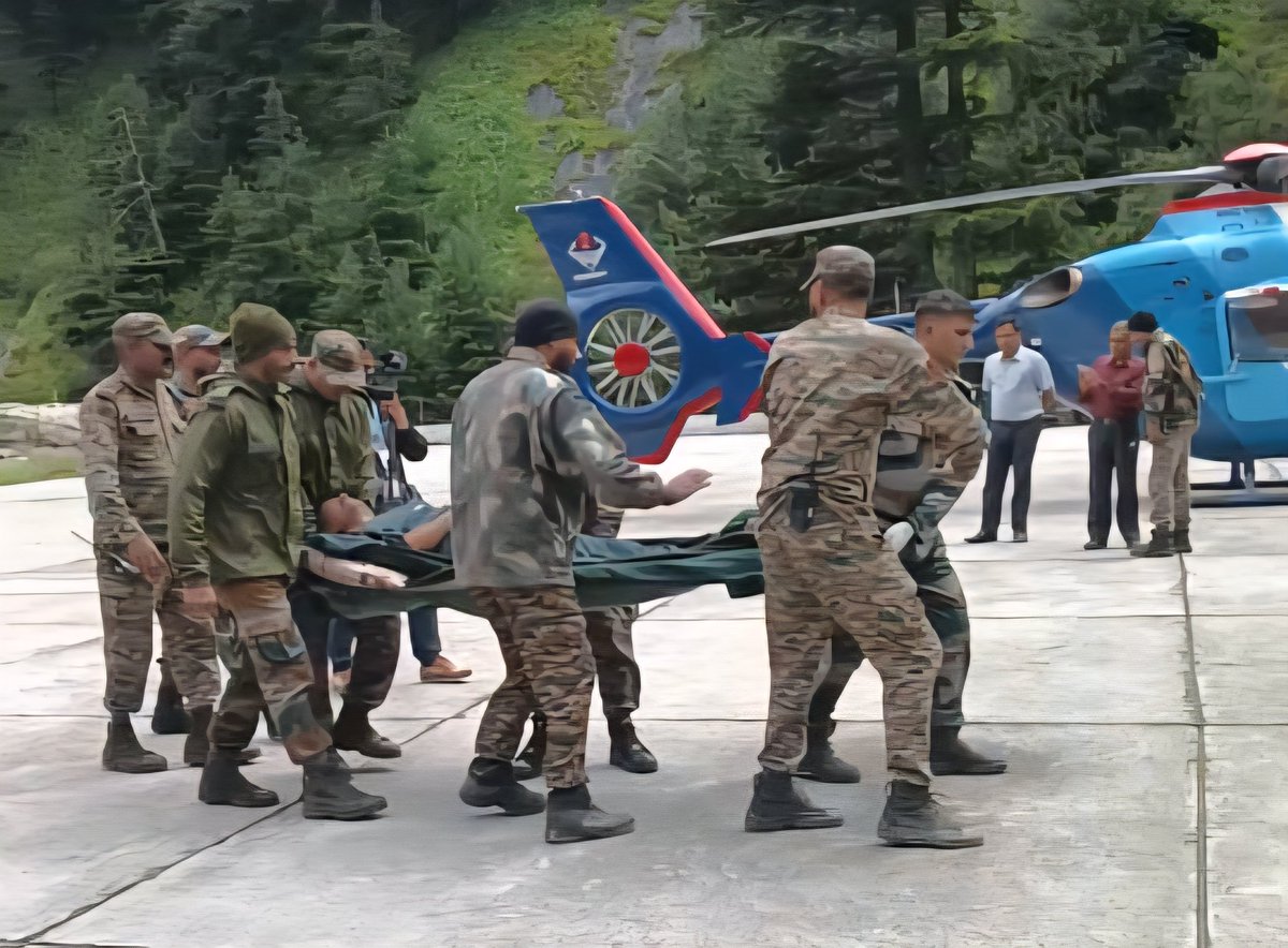 UBArea_IA's tweet image. 🚨 𝗨𝗽𝗱𝗮𝘁𝗲 : 𝗗𝗵𝗮𝗿𝗮𝗹𝗶 𝗩𝗶𝗹𝗹𝗮𝗴𝗲 | 𝗙𝗹𝗮𝘀𝗵 𝗙𝗹𝗼𝗼𝗱 𝗥𝗲𝘀𝗰𝘂𝗲 𝗢𝗽𝘀 | 𝗨𝘁𝘁𝗮𝗿𝗸𝗮𝘀𝗵𝗶  🇮🇳

#MudslideReliefOperations
#HADR

Amid the recent flash floods in the #HarsilSector, Regimental Medical Officer (RMO), of #HarsilBattalion, demonstrated…