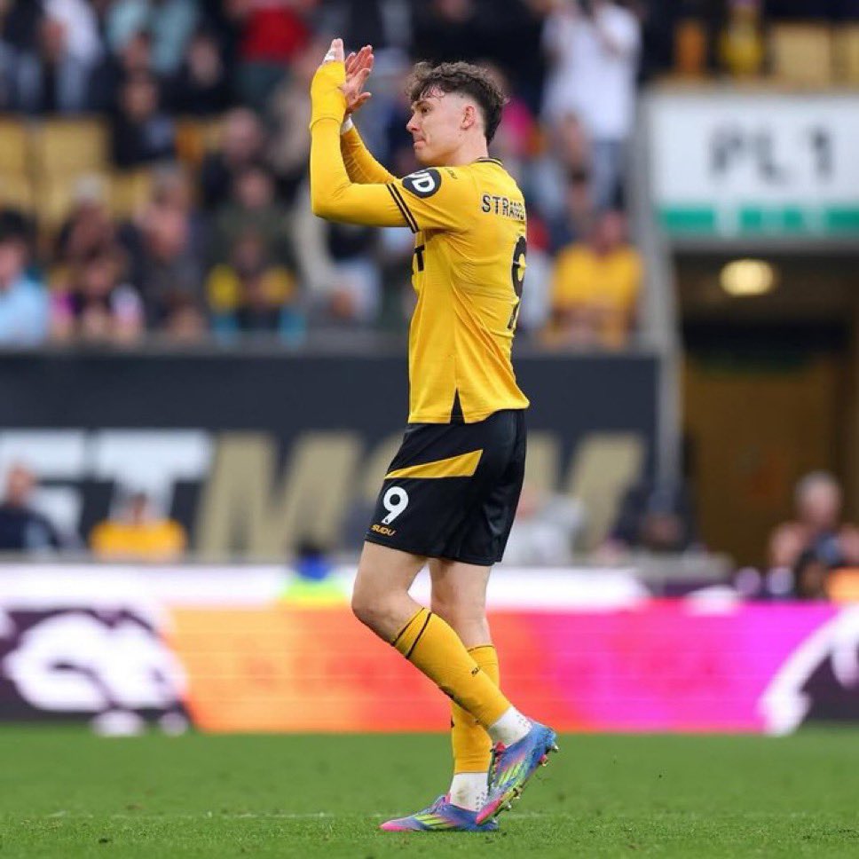 All things football ⚽️ 🥶❤🐐 (@lu32luma) on Twitter photo 🚨 Newcastle really like Jorgen Strand Larsen and an approach cannot be ruled out.
However, Wolves could demand a fee in the region of £60M for the striker.
(Source: <a href="/MailSport/">Mail Sport</a>) 🚨 Newcastle really like Jorgen Strand Larsen and an approach cannot be ruled out.
However, Wolves could demand a fee in the region of £60M for the striker.
(Source: <a href="/MailSport/">Mail Sport</a>)