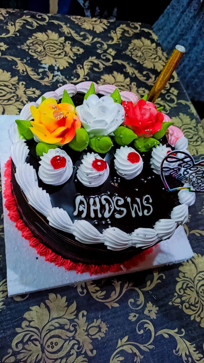 Binodsasa's tweet photo. हमारी संस्था एनिमल एंड ह्यूमन डेवलपमेंट सोशल वेलफेयर सोसाइटी के 17 साल पूरे होने पर संस्था के द्वारा संचालित प्रखंड कौशल विकास केंद्र बरबीघा मे KYP के छात्र एवं छात्रों संस्था के सदस्यों एवं कार्यकर्ताओं के साथ सालगिरह का सेलिब्रेट करते हुए। https://t.co/rMMacuby3V