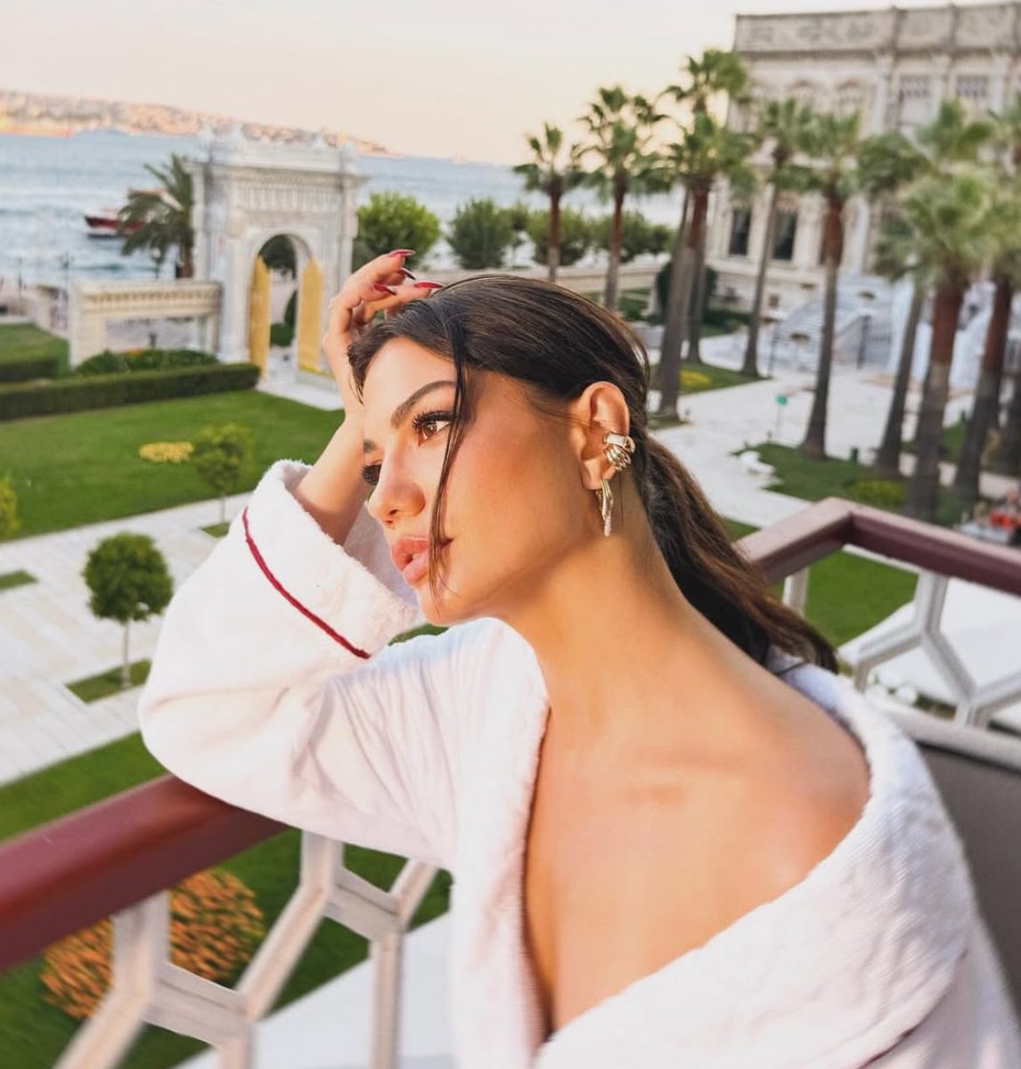 Demet hanımm bu ne güzelliktir böylee❤️‍🔥

#DemetÖzdemir