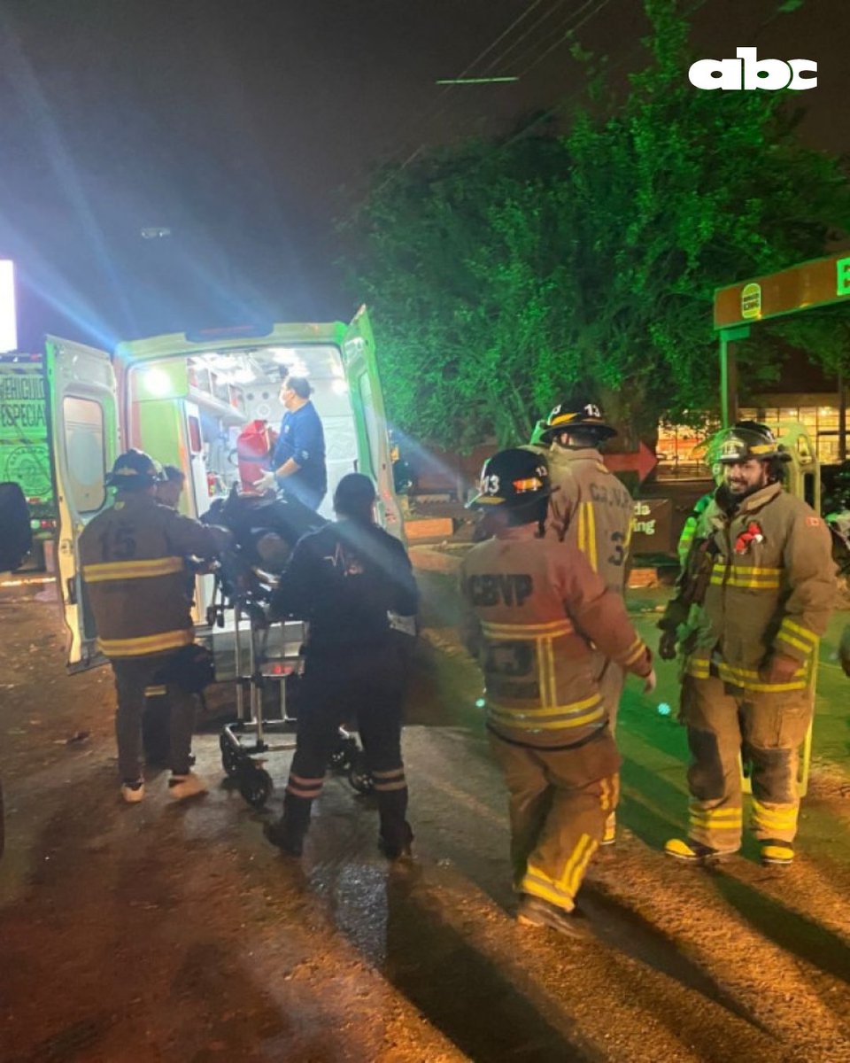 ABCCardinal's tweet photo. #ReporteABC 🔶Accidente de tránsito involucró a un ómnibus y a un tracto camión en zona de Ruta PY01 "Mariscal Francisco Solano López", Ñemby, carril de entrada a Asunción. 

🔶Se reportaron algunos lesionados y daños materiales.

Informe de Wilson Cardozo - #MóvilABC. 

📲https://t.co/fwArK4ISTI
🔶ABC Del Este: 107.1 FM.

📻#730AM