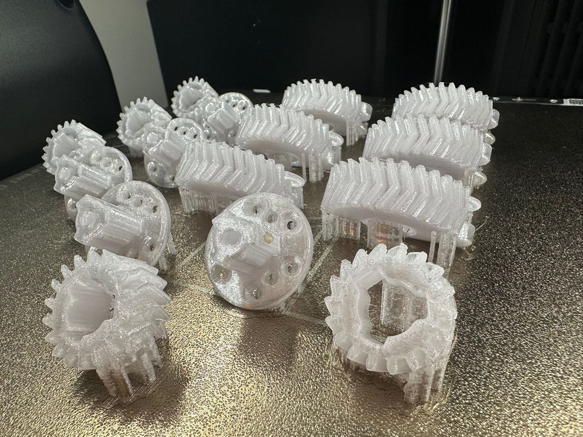 Additional 45° 3D-printed PETG gear and shaft parts to the rescue