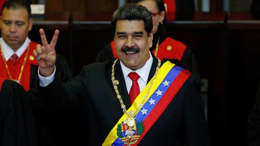 🚨ALERTE INFO

Les Etats-Unis promettent une prime de 50 millions de dollars pour l’arrestation du président vénézuélien Nicolas Maduro !

Pour rappel, le Venezuela détient la plus grande réserve prouvée de pétrole au monde, avec environ 303 milliards de barils.
