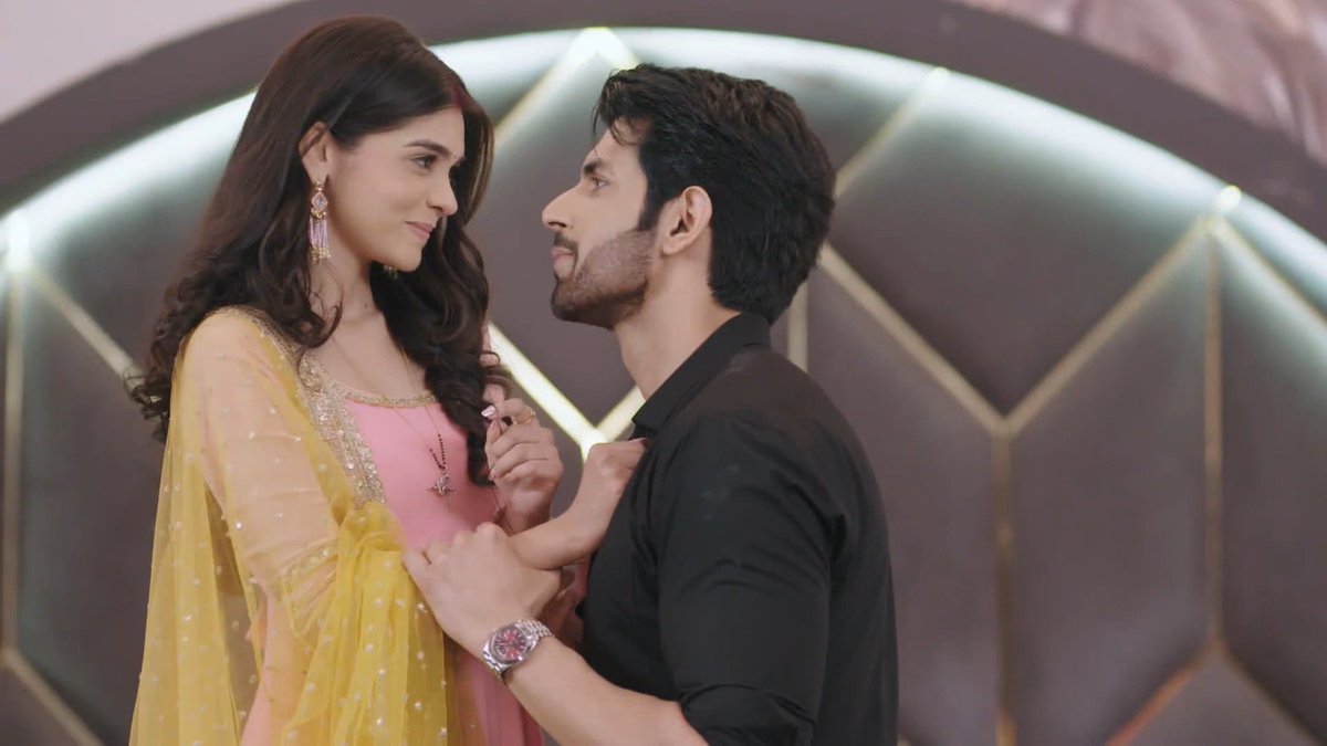 If the makers have decided to shut down the show, please consider casting #PranaliRathod and #NamikPaul together in another project. They're an iconic duo, loved by many, and deserve another chance to shine together on screen!!🥲🫶🏻

#KumkumBhagya #PraShiv