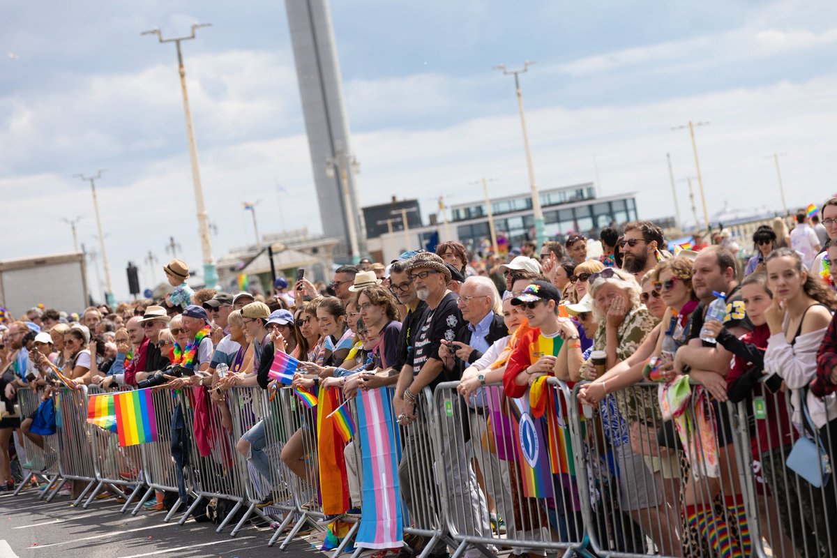 Robby Dee Media tweet media