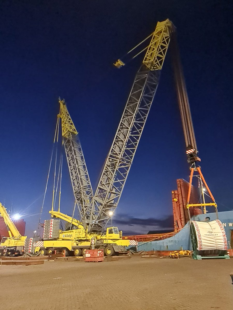_Allelys's tweet image. Allelys have transported two cable reels from Brunton Shaw to Goole port.

#HeavyLift #SpecialistTransport #HeavyTransport #Crane