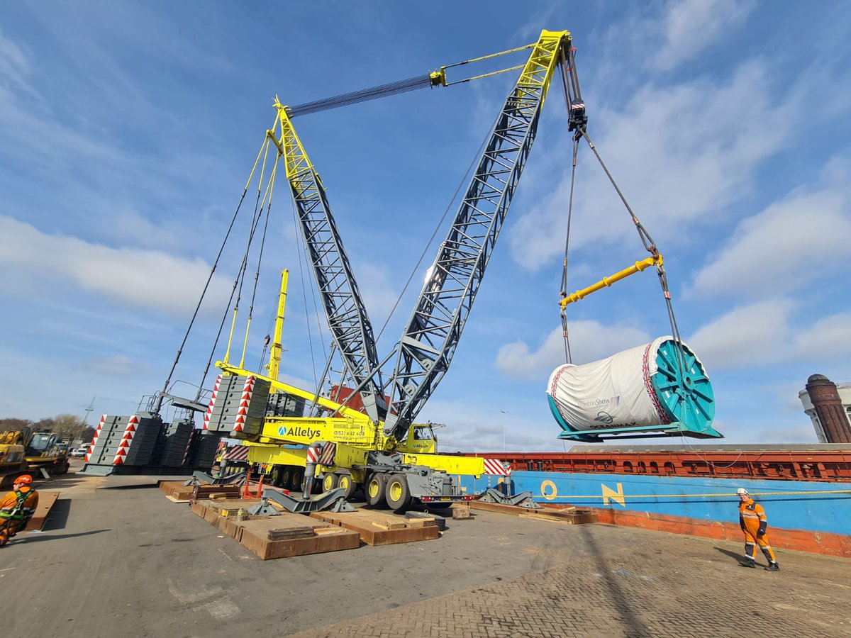_Allelys's tweet image. Allelys have transported two cable reels from Brunton Shaw to Goole port.

#HeavyLift #SpecialistTransport #HeavyTransport #Crane