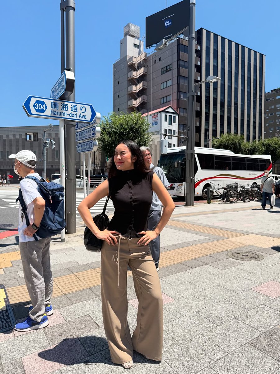 Tina (official Fan) tweet media