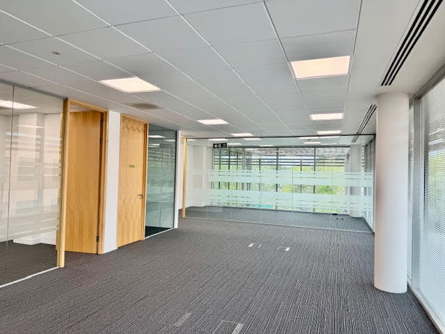 DBKProperty's tweet image. New Instruction!! 5,000 sq.ft. High quality fitted out #offices on a prime Thames Valley office park location in #WooburnGreen #ToLet