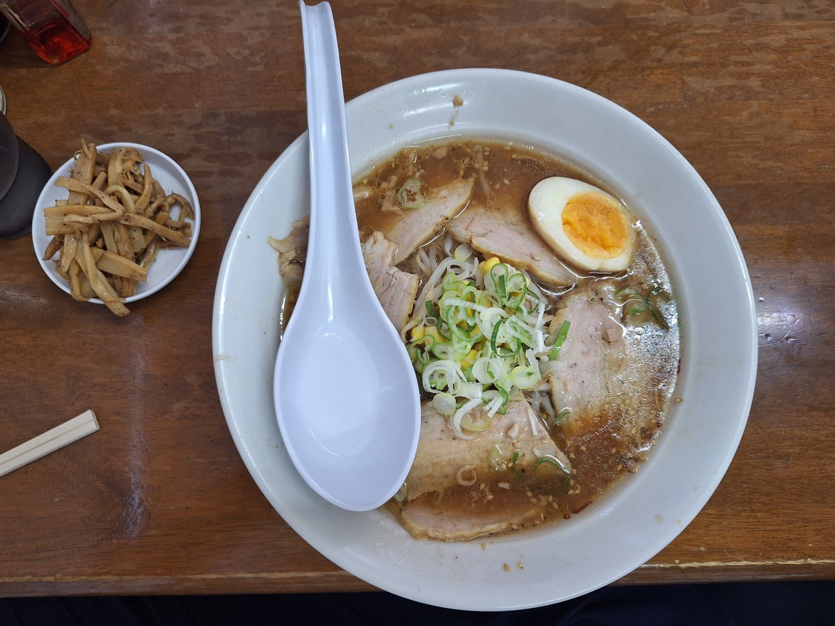 junpepe00's tweet photo. やっぱ安定のラーショと山岡家です🍜🍜🍜 https://t.co/13zJrbkSua