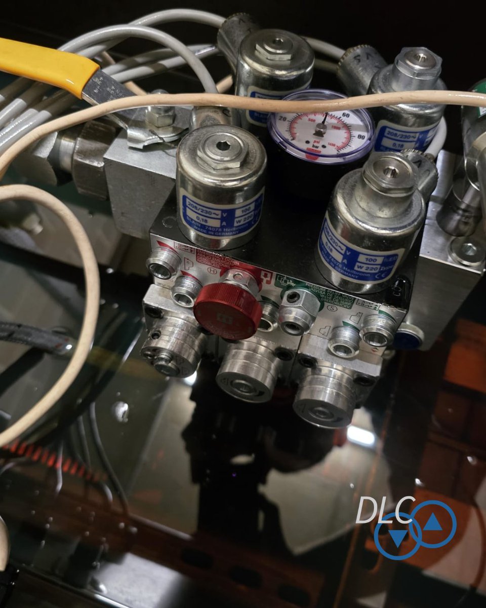 Faulty hydraulic valve block? Replaced. ✅
Back to smooth, reliable operation.
Another job done right by the experts.
#UKLiftServicing #LiftMaintenance #LiftEngineers #LiftInstallation #EssexLiftMaintenance #DirectLiftCompany #HydraulicLift #LiftRepair #EfficientService