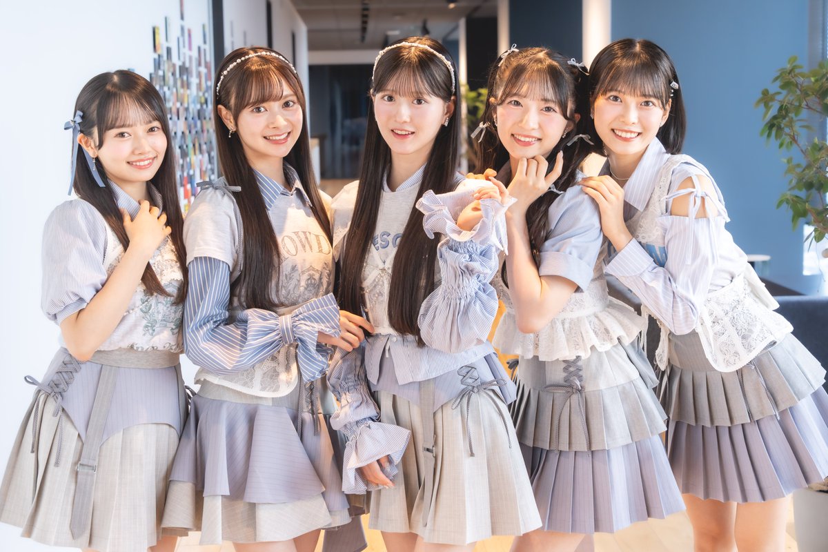 AKB48　秋山由奈　2ショット写真会場限定 お守り　おまもり爆レス祈願ver. 秋山 由奈 | AKB48 Official Shop