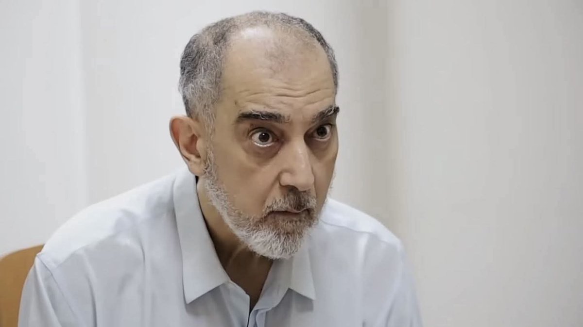 -المثقفين وقت يشوفوا حالهم طلعوا من المولد بلا حمص وكل هالنضال الإلكتروني والقراءات طلع حقها فرنك مصدي :