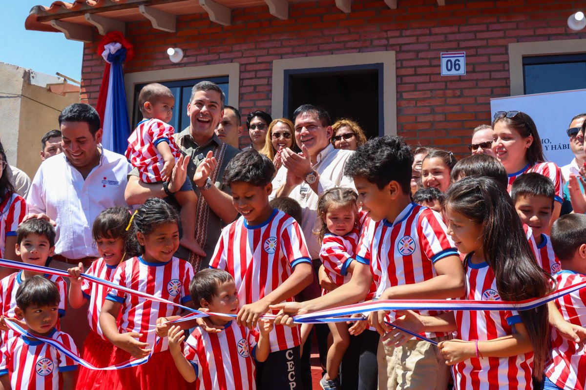 ¡Buenos días! 🇵🇾

Cada día es una nueva oportunidad para seguir  construyendo juntos un Paraguay mejor.