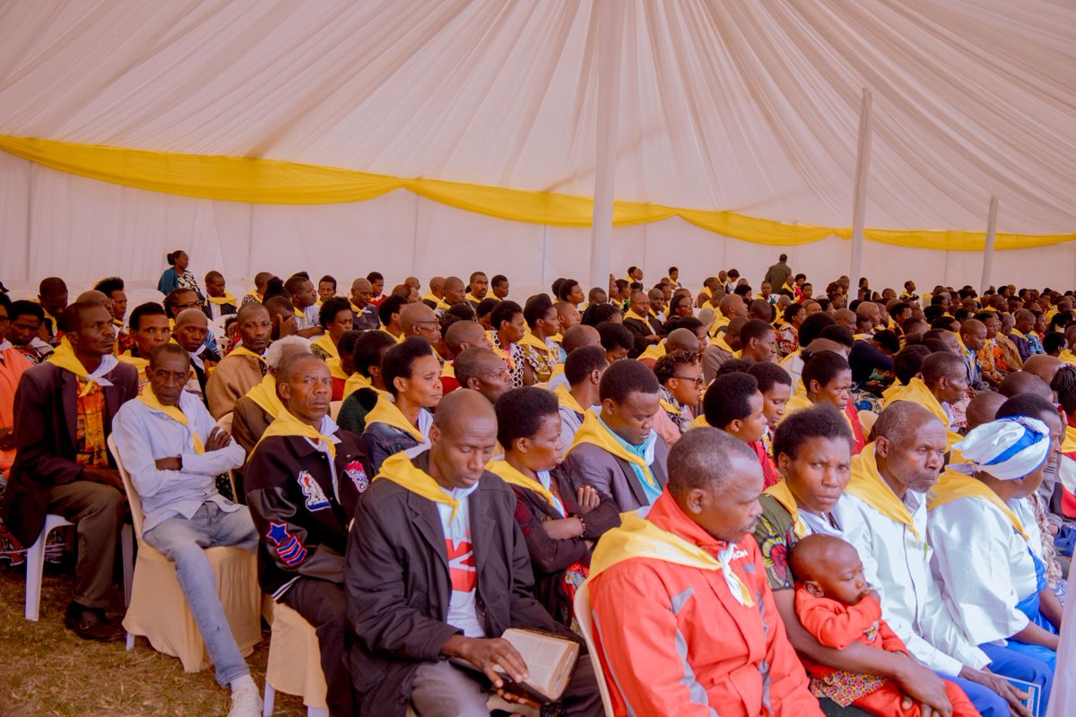 Pacis Tv Rwanda (@pacis_tv) on Twitter photo #PacisTv, Umuyobozi wa <a href="/RIB_Rw/">Rwanda Investigation Bureau</a> mu karere ka <a href="/RubavuDistrict/">Rubavu District</a> BAYISENGE Innocent, akaba mu kiganiro yahaye abitabiriye Ihuriro ry'Umuryango yabibukije kumenya uko barinda amaterefoni bakoresha, kuko ashobora kuba intandaro y'ibyaha bikorerwa mu muryango.<a href="/ArchKigali/">Archdiocese Of Kigali</a> <a href="/KabgayiOf/">Diocese of Kabgayi</a> #PacisTv, Umuyobozi wa <a href="/RIB_Rw/">Rwanda Investigation Bureau</a> mu karere ka <a href="/RubavuDistrict/">Rubavu District</a> BAYISENGE Innocent, akaba mu kiganiro yahaye abitabiriye Ihuriro ry'Umuryango yabibukije kumenya uko barinda amaterefoni bakoresha, kuko ashobora kuba intandaro y'ibyaha bikorerwa mu muryango.<a href="/ArchKigali/">Archdiocese Of Kigali</a> <a href="/KabgayiOf/">Diocese of Kabgayi</a>