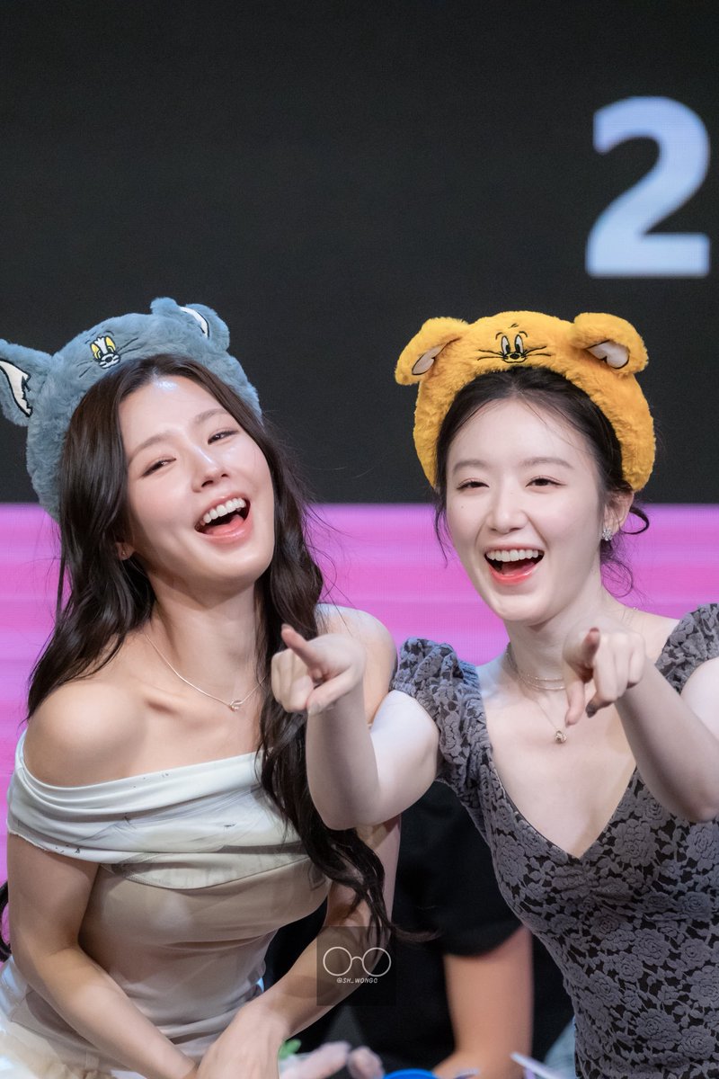 sh_wongc's tweet photo. 20250808 Macau Fan Sign

TJ 좋아💜🐰🐺

#idle #아이들 #미연 #Miyeon #조미연 #슈화 #Shuhua # https://t.co/v2iyDYP1In