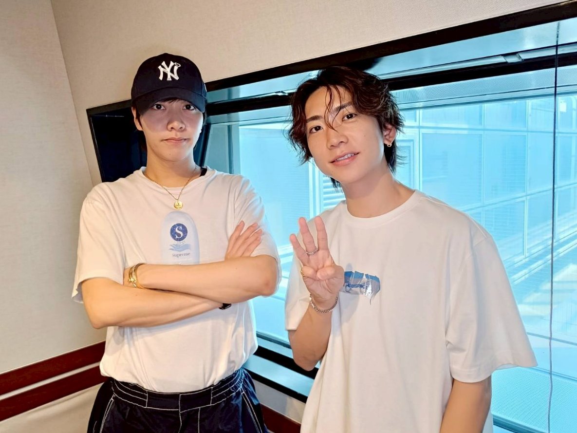 TOKYOFM/JFN『IMP.のIMPickup』 (@7mpickup_tfm) on Twitter photo 今日の担当:鈴木大河&松井奏💙💛
「IMP.の #IMPickup」今日も放送!📡
8月12日、今日はなんの日でしょう??
#鈴木大河 #松井奏 がピックアップ☑️
二人合わせてヒントです!!!
📻radiko.jp/share/?sid=FMT…
#IMP. <a href="/_7mp_official_/">IMP. OFFICIAL</a> #TOKYOFM #JFN 今日の担当:鈴木大河&松井奏💙💛
「IMP.の #IMPickup」今日も放送!📡
8月12日、今日はなんの日でしょう??
#鈴木大河 #松井奏 がピックアップ☑️
二人合わせてヒントです!!!
📻radiko.jp/share/?sid=FMT…
#IMP. <a href="/_7mp_official_/">IMP. OFFICIAL</a> #TOKYOFM #JFN