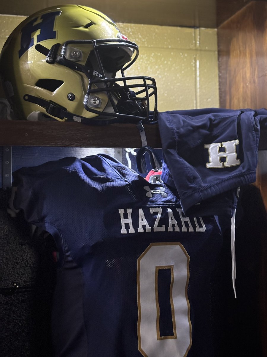 Gameday fit for scrimmage 1. 🟡🔵🔵. Friday Nights…oh how we have missed you <a href="/cleats2whistle/">Cleats 2 Whistle Podcast</a> <a href="/KYHighFootball/">KY HIGH FOOTBALL 🏈</a>