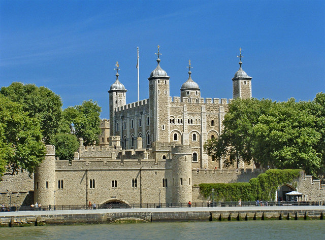 #OTD 1553 Funeral of Edward VI Westminster Abbey. His household servants are attending, many in absentia, like the Master of the Household, John Dudley Duke of Northumberland, who is staying in the Tower of London. #Tudors 
amazon.co.uk/dp/B01BT0C016