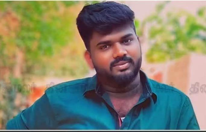pasumpon73's tweet photo. இது ஆணவக்கொலையா இல்லையா? 

முகமூடி முற்போக்கு வாதிகள் பதில் கூறவும்? 

சாதி மாறி இருந்தால் தான் ஆணவமா?

வெட்டியவனும் பள்ளன் .காதலித்து இறந்தவனும் பள்ளன் 

அதே திருநெல்வேலி தா நேற்று நடந்தது https://t.co/A08cu6BGou