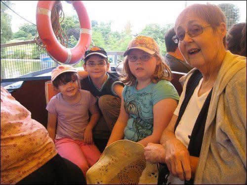 One of the first photos with me and my
Mum, and the last photo taken with mum my 2 children and my niece. Another year goes by - 16 years today. I hate today! But remembering happy times today! xxx