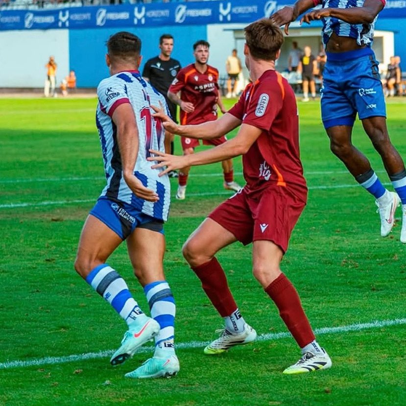 Cómo va tu #PRETEMPORADA 
Te pides (más/mejor) #INTENSIDAD
Recuerda las 4 Cs

1. CONDICIÓN (dimensión física)
2. COLOCACIÓN (dimensión técnico-táctica)
3. CONCENTRACIÓN (dimensión mental)
4. COMUNICACIÓN (dimensión relacional)

Analiza parámetros para una ACCIÓN INTENSA/EFECTIVA