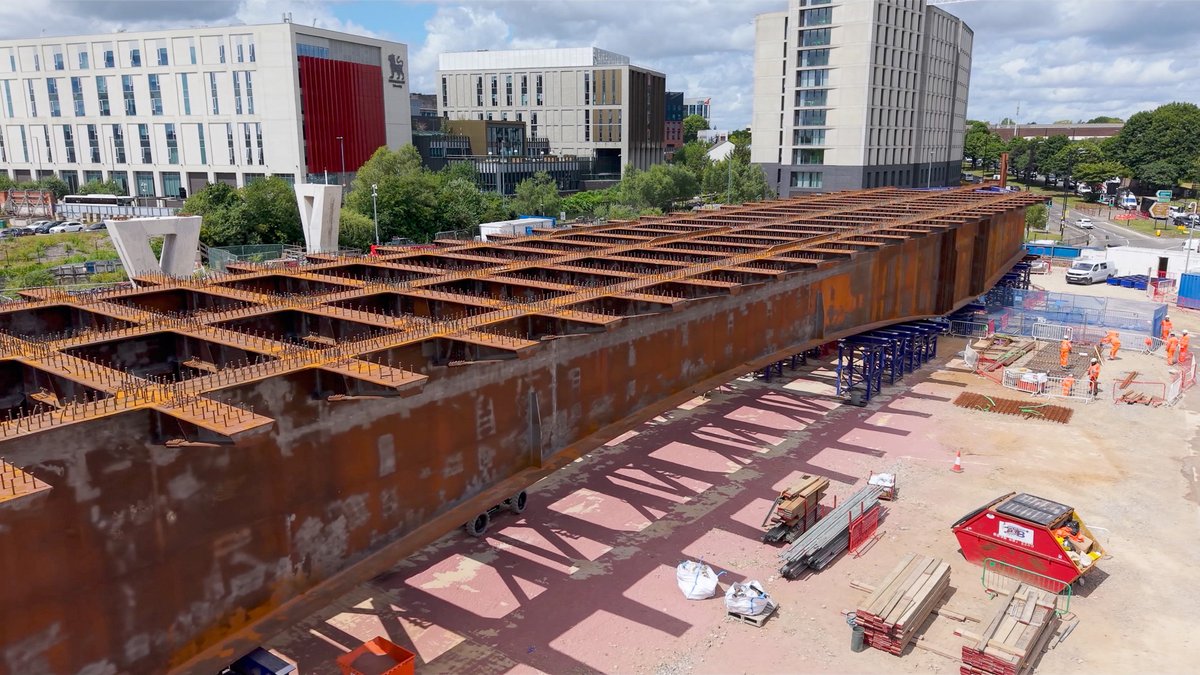 A giant steel bridge weighing 1,631 tonnes is ready to be moved into place over Lawley Middleway in central #Birmingham.

The 112m long structure will be moved during night-time operations and will form part of the one mile stretch of five connected viaducts bringing high-speed