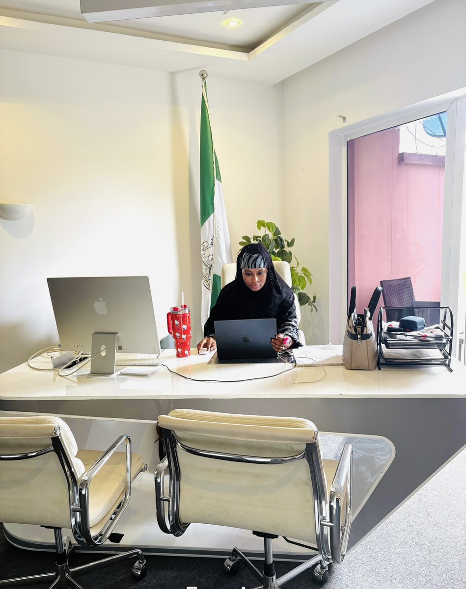 Atikah_Sajoh's tweet image. Chasing goals, not people.