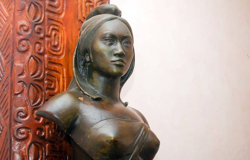 📰Un concours pour envoyer une Marianne polynésienne au Sénat 

➡️tinyurl.com/3mz8r6uf

➡️C’est l’objet d’un concours que lancent les sénateurs Lana Tetuanui et Teva Rohfritsch : réaliser un buste de Marianne qui serait exposé au Sénat. Les artistes polynésiens sont invités à