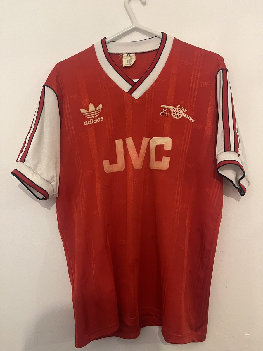 George’s Shirts tweet media