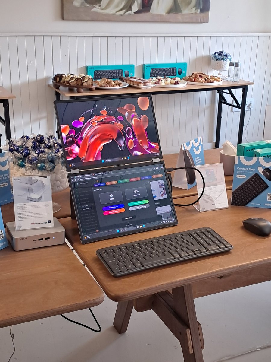 SamAberdeen1's tweet image. Logitech MK250 event underway and I&apos;m absolutely failing the typing test! But great keyboard! #LogitechMK250 #Logitechconnecteasy #ConnectwithLogitech_ZASA