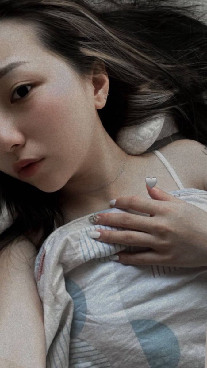 zz1025__'s tweet photo. 炮友比男友還要難找
當初被劈腿就該裝不知道
現在要打個炮都找不到人ㄟ乾🙂
#單女 #找單男 https://t.co/E4PnUwelAo