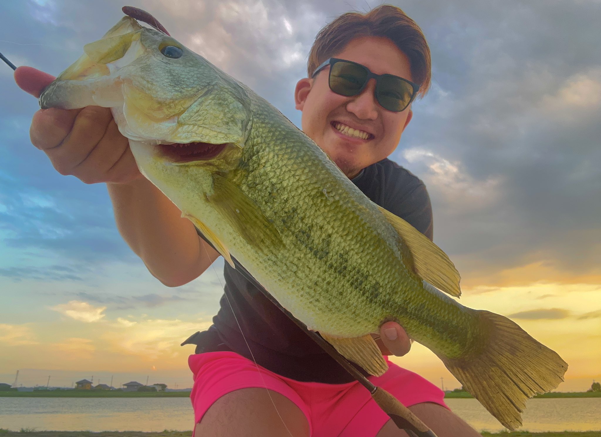 バズボーン ✖️ ローカル 反りとんぼ バッチ付き 【公式通販】