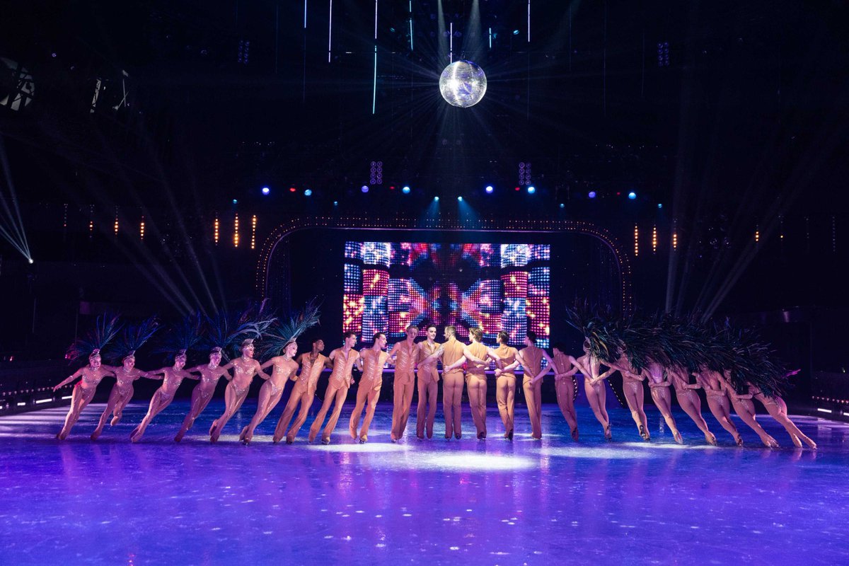 I headed to seaside resort #Blackpool to review Hot Ice XS #icedancing show <a href="/Pleasure_Beach/">Pleasure Beach Resort🎢</a> &amp; it &amp; the city took me by surprise. Featuring 30 World Championship and Olympic ice dancers to sensational routines it's like #strictlycomedancing on ice. Review:
weekendnotes.co.uk/hot-ice-xs-at-…