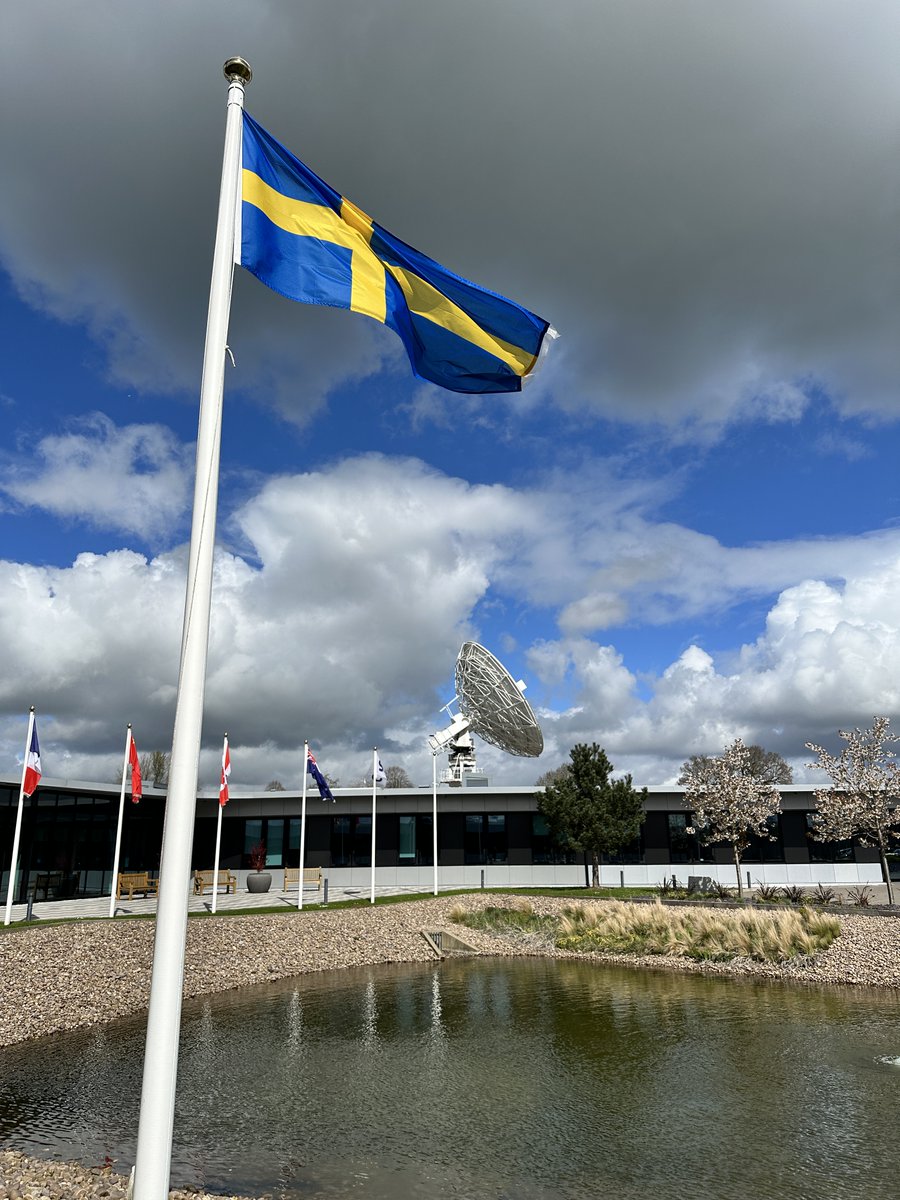 NEWS: Sweden has become our 13th member state! 🇸🇪🥳 

Today Sweden's ratification of the SKAO Convention has come into effect. A warm welcome to our Swedish colleagues!

Learn more about Sweden's contributions to the SKAO 👉 loom.ly/-n59Nnk

<a href="/UKintlaw/">UK International Law</a> <a href="/AACClydeSpace/">AAC Clyde Space</a>