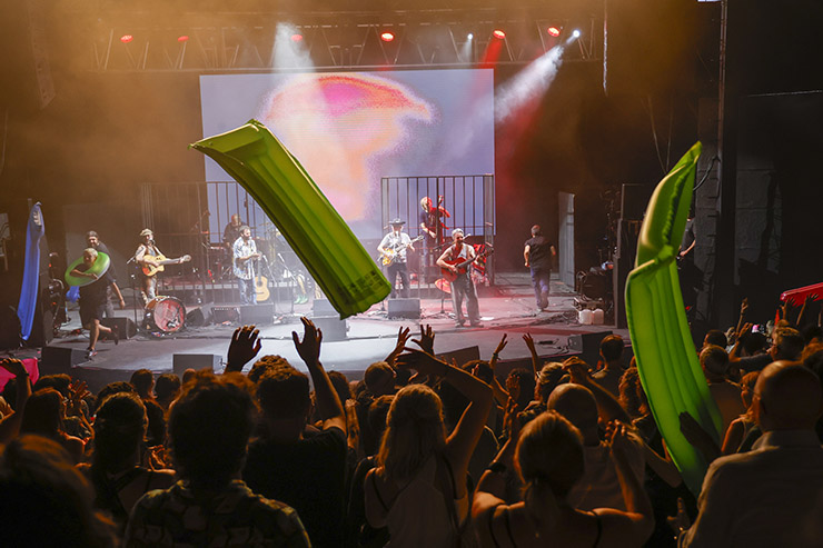 Así fue <a href="/mardemusicasct/">La Mar de Músicas</a> 2025 por <a href="/mirARTeynOVERte/">David Pérez Marín</a> para <a href="/mondo_sonoro/">Mondo Sonoro</a>  mondosonoro.com/criticas/conci…