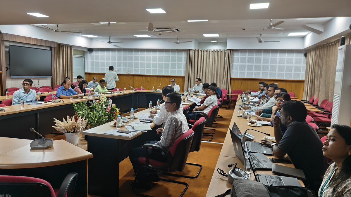 TripuraSRLM's tweet image. Executive Committee meeting of #TRLM..
TRLM successfully organized its Executive Committee (EC) meeting today, chaired by the Secretary of the RD Department, in the presence of committee members.

The presentation was given by CEO TRLM in the presence of all line Departments.