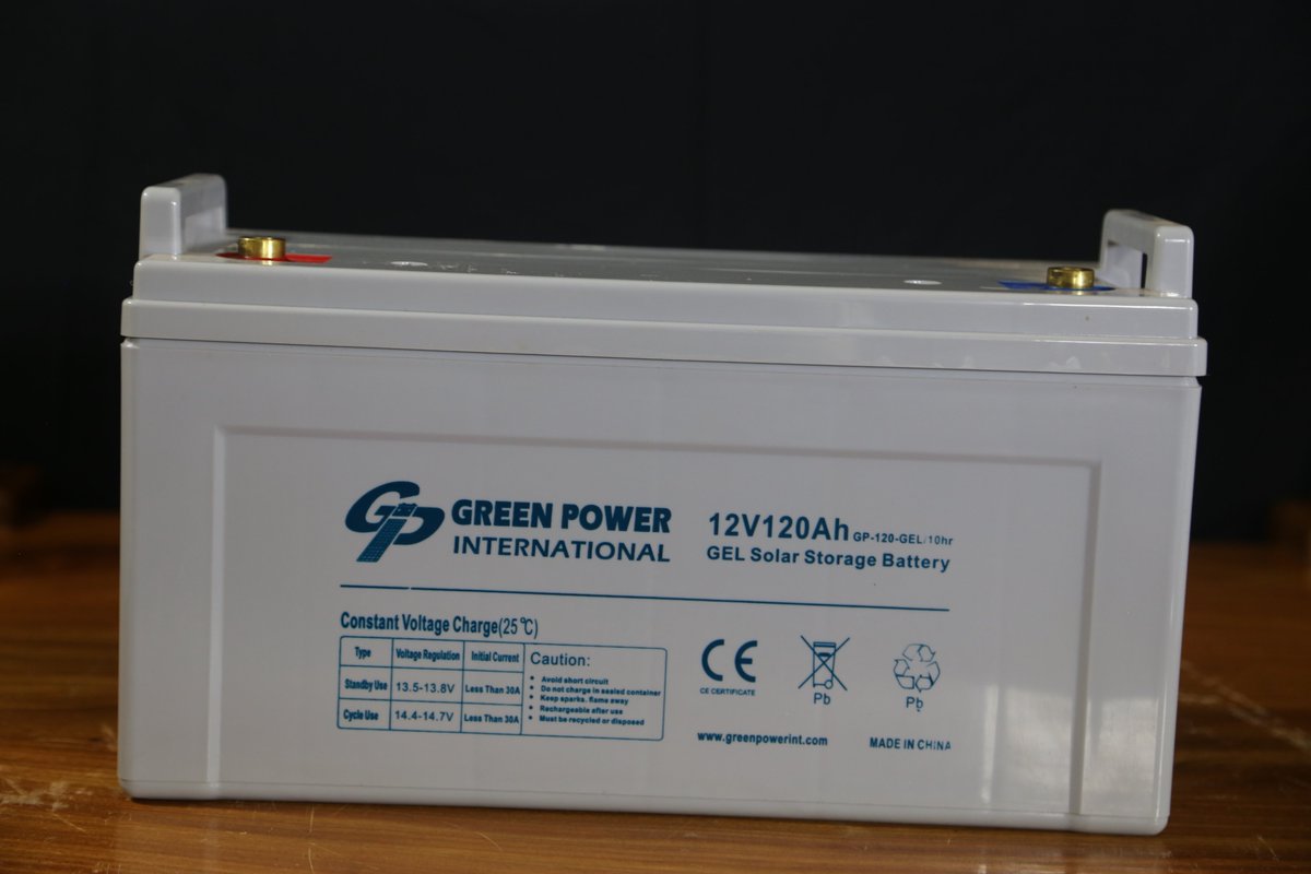 GEL solar batteries = durability + low maintenance.
Use silica gel electrolyte, no leaks, safer for indoor use.
Deep cycle design: perfect for solar storage, long lifespan.
Handle high temps + deep discharges better than flooded lead-acid.
Best for: Off-grid Solar Power Systems