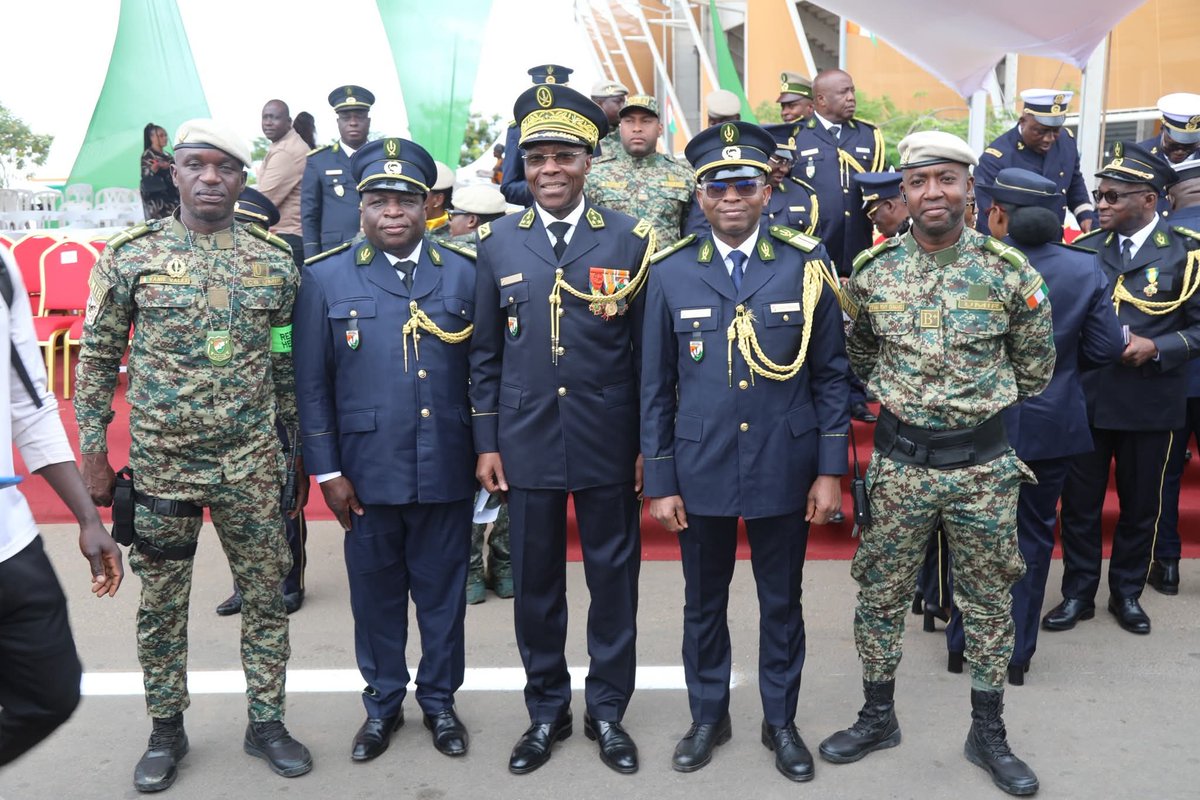 Indépendance 2025 à Bouaké
La Côte d’Ivoire a célébré ses 65 ans d’indépendance en présence du Président Ouattara.

Les Douanes ivoiriennes, sous la conduite du Général DA Pierre Alphonse, ont participé au grand défilé militaire, avec une troupe pédestre et une unité motorisée