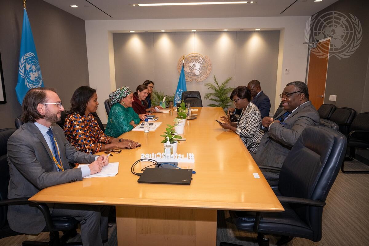 Min. Environnement, D. Durable & Bassin du Congo (@envddbc_gouvcg) on Twitter photo Entretien fructueux à New York entre la Ministre <a href="/ASoudanNonault/">Arlette Soudan-Nonault</a> & la Secrétaire Générale adjointe des <a href="/ONU_fr/">Nations Unies (ONU)</a>, Mme <a href="/AminaJMohammed/">Amina J Mohammed</a>
<a href="/Cop30noBrasil/">COP30 Brasil</a> <a href="/Fonds_Bleu/">Fonds Bleu pour le Bassin du Congo</a> <a href="/SassouNGuesso_/">Denis Sassou-N'Guesso - Officiel</a>
+ d'infos➡️ developpement-durable.gouv.cg/2025/08/08/ent…
#Congo #Climat #Environnement #BassinDuCongo #DiplomatieClimatique Entretien fructueux à New York entre la Ministre <a href="/ASoudanNonault/">Arlette Soudan-Nonault</a> & la Secrétaire Générale adjointe des <a href="/ONU_fr/">Nations Unies (ONU)</a>, Mme <a href="/AminaJMohammed/">Amina J Mohammed</a>
<a href="/Cop30noBrasil/">COP30 Brasil</a> <a href="/Fonds_Bleu/">Fonds Bleu pour le Bassin du Congo</a> <a href="/SassouNGuesso_/">Denis Sassou-N'Guesso - Officiel</a>
+ d'infos➡️ developpement-durable.gouv.cg/2025/08/08/ent…
#Congo #Climat #Environnement #BassinDuCongo #DiplomatieClimatique