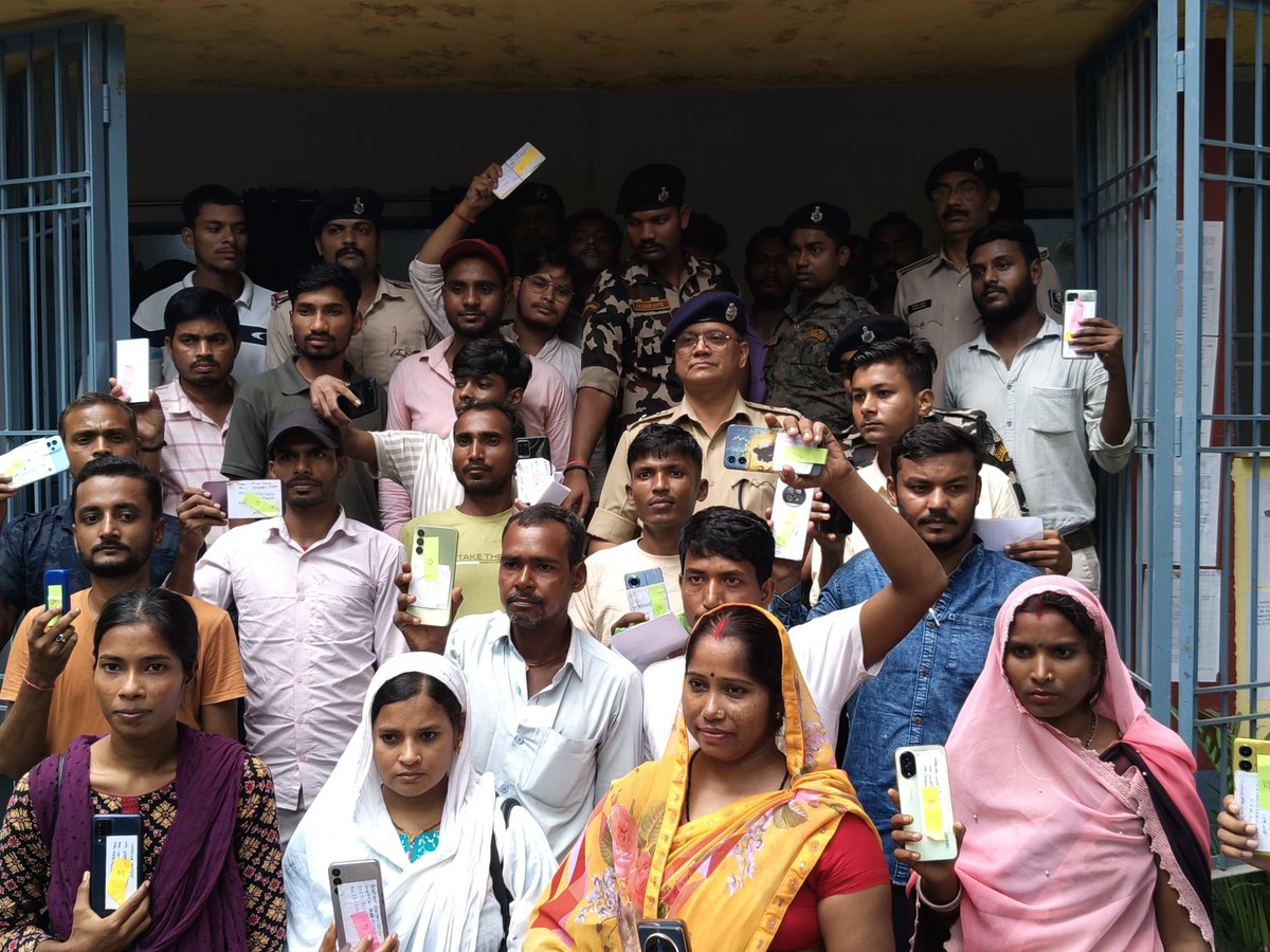 SpVaishali's tweet image. ‘‘ऑपरेशन मुस्कान’’ अभियान 
@bihar_police  @IgTirhut  @dm_vaishali  #Hajipur #Vaishali #Operation_Muskan #Vaishali_Police