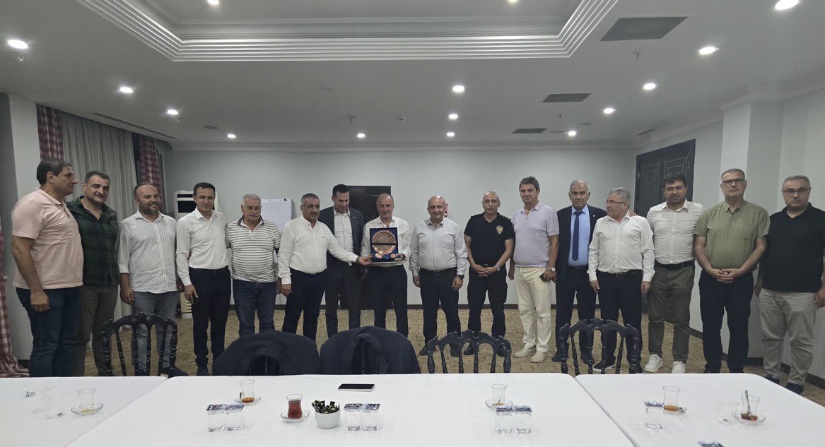 Türkiye 🇹🇷 Karate Şampiyonası için Diyarbakır’da bulunan Genel Başkan <a href="/sneraydin0055/">Şener Aydın</a> Bölge ASKF Başkanları ve Spor taban birlikleri ile bir araya geldi