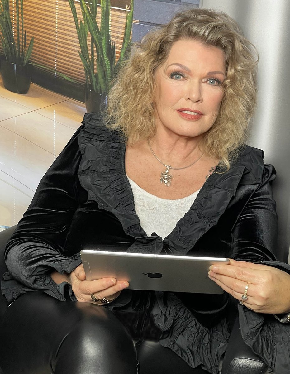 Sichtbarkeit, die wirkt – mit PR &amp; Social Media
Du willst mit Deinem Unternehmen sichtbar werden, Vertrauen aufbauen und echte Reichweite erzielen?
Dann kombiniere professionelle Pressearbeit mit gezielten Social-Media-Kampagnen.

0171 501 84 38
info@futureCONCEPTS.de