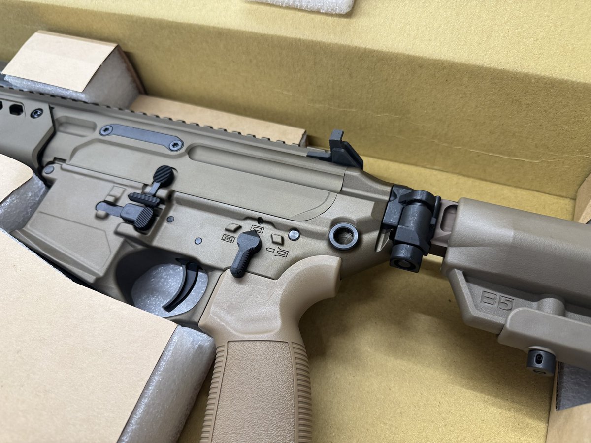 ARUM38973821's tweet photo. 新商品入荷でーす^ ^
かっちょ良し！

#APFG
#SPEARLT
#GBB https://t.co/XDxdkxzI1U