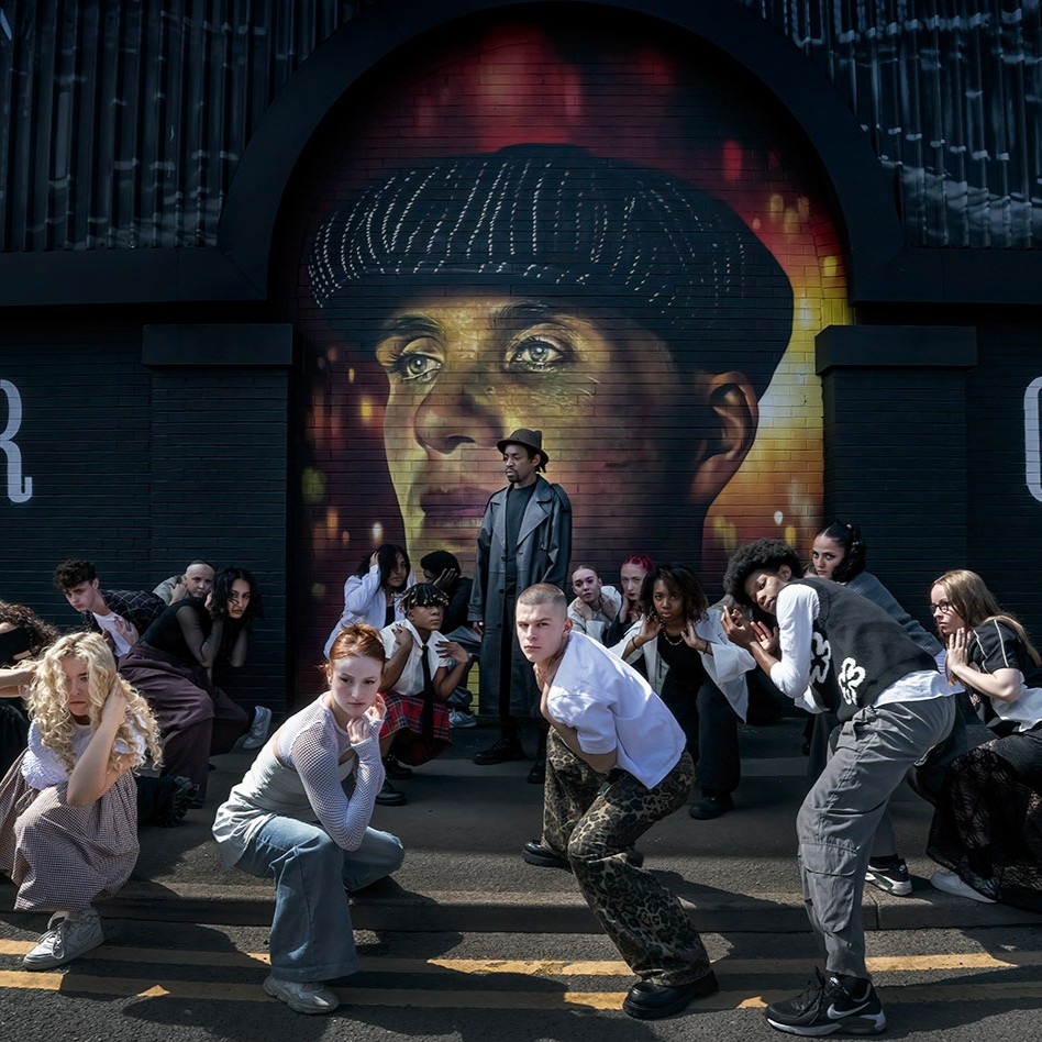 Birmingham Weekender (@bhamweekender) on Twitter photo Our 2025 programme is here ๐ฅณ
From the rhythms of carnival to walk-about Jellyfish - there is something for everyone at Birmingham Weekender ๐๐ชผ
Join us <a href="/Bullring/">Bullring & Grand Central</a> from Sat 23 - Mon 25 Aug for another jam-packed FREE festival ๐
Find out more ๐ bit.ly/45Y6WGD Our 2025 programme is here ๐ฅณ
From the rhythms of carnival to walk-about Jellyfish - there is something for everyone at Birmingham Weekender ๐๐ชผ
Join us <a href="/Bullring/">Bullring & Grand Central</a> from Sat 23 - Mon 25 Aug for another jam-packed FREE festival ๐
Find out more ๐ bit.ly/45Y6WGD