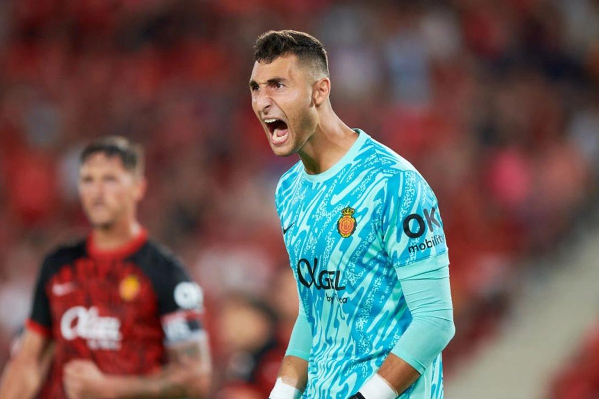 Andrés Onrubia Ramos (@andionrubia) on Twitter photo Informa <a href="/MatteMoretto/">Matteo Moretto</a> de que el Olympique Lyonnais tiene muy avanzado el fichaje de Dominik Greif. El portero eslovaco del Mallorca aterrizará en el club francés por un montante de 6M€ con bonus. Será el guardameta titular y suplirá la baja de Lucas Perri en la portería. Informa <a href="/MatteMoretto/">Matteo Moretto</a> de que el Olympique Lyonnais tiene muy avanzado el fichaje de Dominik Greif. El portero eslovaco del Mallorca aterrizará en el club francés por un montante de 6M€ con bonus. Será el guardameta titular y suplirá la baja de Lucas Perri en la portería.