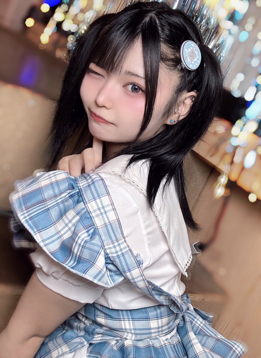 お久しぶりです〜！
前髪伸びたから切ったら思ったよりパッツンになってモタ💦笑
似合ってる？

ｷｮﾊめるとぃ〜らいちさんがこの金曜日を盛り上げますわよ🍀*゜

19:00~お待ちしております！